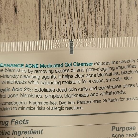 AVENE Cleanance Medicated Clearing Cleanser - Picture 5 of 5
